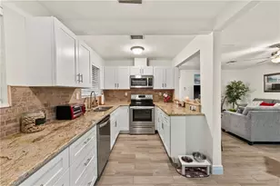 9893 Birr St, Fort Myers, FL 33919 - Photo 8