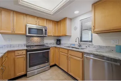 808 Cape Coral Pkwy W #201, Cape Coral, FL 33914 - Photo 10
