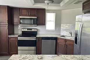 5028 Chiquita Blvd S, Cape Coral, FL 33914 - Photo 4