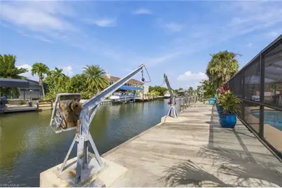 371 Washington Ct, Fort Myers Beach, FL 33931 - Photo 28