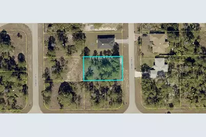 812 Downer Ave S, Lehigh Acres, FL 33974 - Photo 4