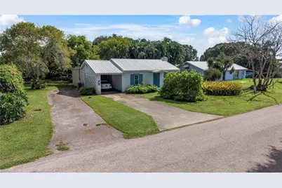 426 W Crescent Dr, Clewiston, FL 33440 - Photo 1