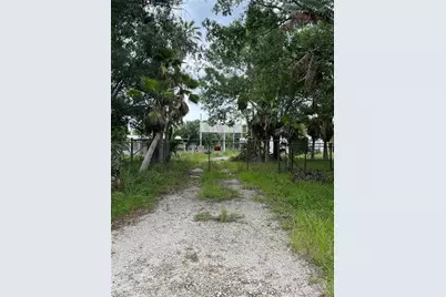 6781 Carmelita Dr, Fort Myers, FL 33905 - Photo 14