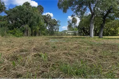 8581 Ortiz Cir, Fort Myers, FL 33905 - Photo 10