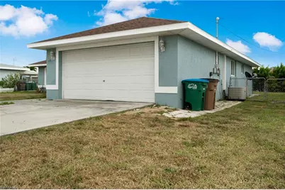 1020 SE 26th Ter, Cape Coral, FL 33904 - Photo 2