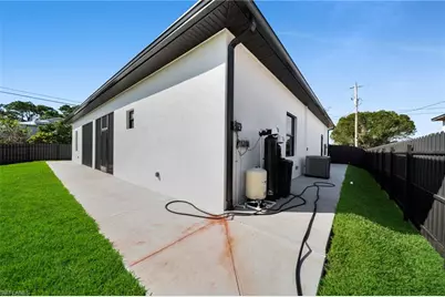 4113 6th St W, Lehigh Acres, FL 33971 - Photo 40