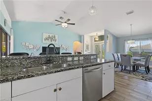 8 NE 8th Pl, Cape Coral, FL 33909 - Photo 14