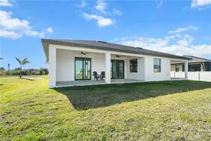 405 NE 15th Terrace, Cape Coral, FL 33909 - Photo 22