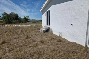 2913 34th St SW, Lehigh Acres, FL 33976 - Photo 4