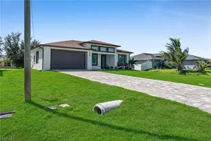 324 NE 15th St, Cape Coral, FL 33909 - Photo 4