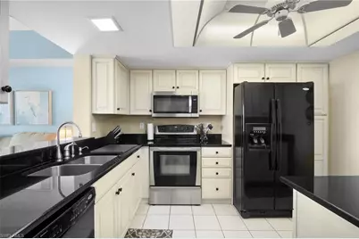 13331 Medinah Cir W #2, Fort Myers, FL 33907 - Photo 6