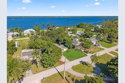 4051 Rainbow Dr, Fort Myers, FL 33916 - Photo 2