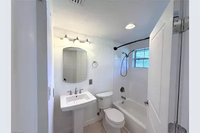 646 Aqui Esta Dr, Punta Gorda, FL 33950 - Photo 12