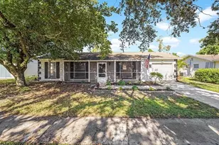 977 Winsome Rd, North Fort Myers, FL 33903 - Photo 2