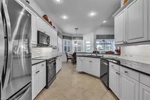 3910 Lakeview Isle Ct, Fort Myers, FL 33905 - Photo 20