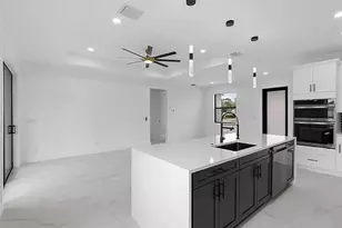 321 SE 2nd St, Cape Coral, FL 33990 - Photo 14