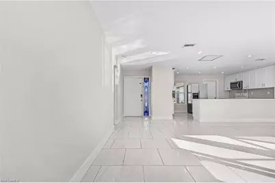 2326 SE 15th St, Cape Coral, FL 33990 - Photo 6