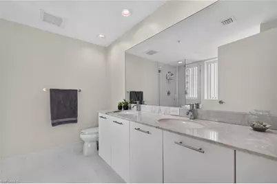 3000 Oasis Grand Blvd #2807, Fort Myers, FL 33916 - Photo 16