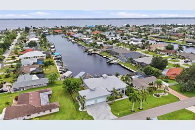 3409 SE 19th Pl, Cape Coral, FL 33904 - Photo 4