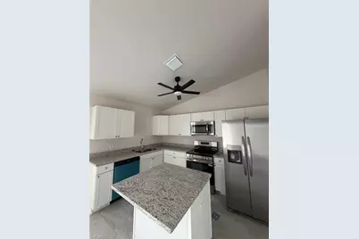 330 SW 11th Pl, Cape Coral, FL 33991 - Photo 6