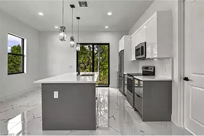 904 Wabasso Ct, Lehigh Acres, FL 33974 - Photo 4