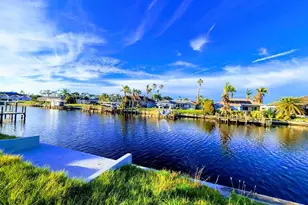 2031 SE 21st St, Cape Coral, FL 33990 - Photo 2