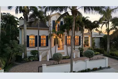 40 5th Ave S, Naples, FL 34102 - Photo 1