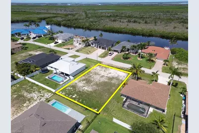 1105 NW 43rd Ave, Cape Coral, FL 33993 - Photo 2