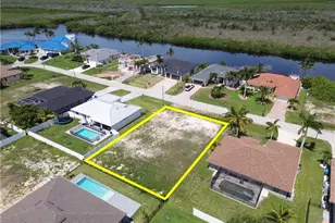 1105 NW 43rd Ave, Cape Coral, FL 33993 - Photo 2