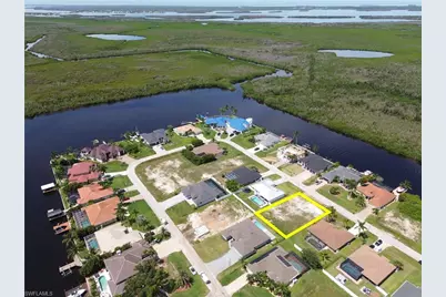 1105 NW 43rd Ave, Cape Coral, FL 33993 - Photo 8