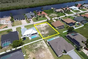 1105 NW 43rd Ave, Cape Coral, FL 33993 - Photo 10