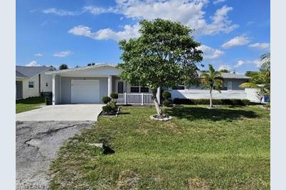 925 Dean Way, Fort Myers, FL 33919 - Photo 1