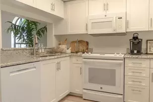 265 Deerwood Cir, Naples, FL 34113 - Photo 16