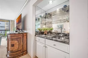 4551 Gulf Shore Blvd N, Naples, FL 34103 - Photo 10