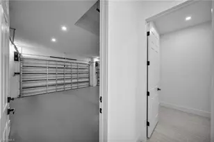 318 NW 9th St, Cape Coral, FL 33993 - Photo 36