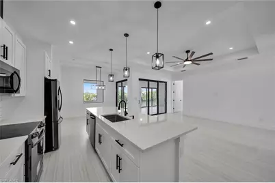318 NW 9th St, Cape Coral, FL 33993 - Photo 16
