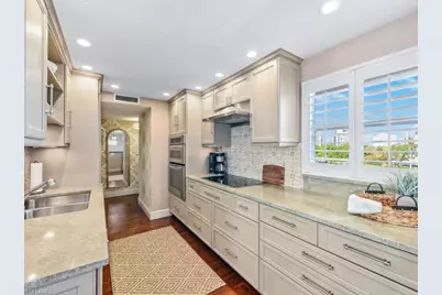 300 Park Shore Dr #5A, Naples, FL 34103 - Photo 2