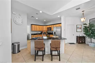106 SE 5th St, Cape Coral, FL 33990 - Photo 28