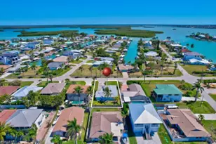 116 Capri Blvd, Naples, FL 34113 - Photo 1