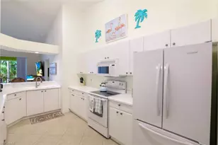 8175 Celeste Dr, Naples, FL 34113 - Photo 10