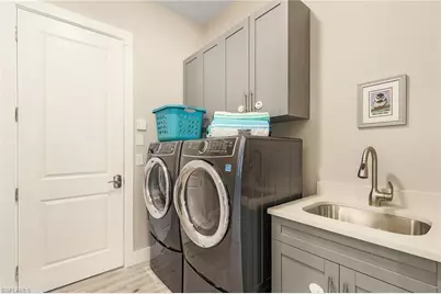 1704 SW 17th Ave, Cape Coral, FL 33991 - Photo 10