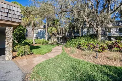 105 Clubhouse Dr #D155, Naples, FL 34105 - Photo 2