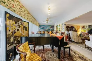 105 Clubhouse Dr, Naples, FL 34105 - Photo 6