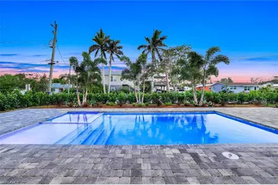 1308 Ridge St, Naples, FL 34103 - Photo 4