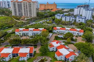 589 Beachwalk Cir, Naples, FL 34108 - Photo 2