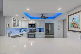 589 Beachwalk Cir, Naples, FL 34108 - Photo 20