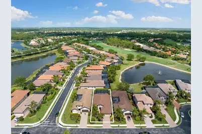 7831 Valencia Ct, Naples, FL 34113 - Photo 10