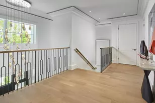 2075 Gordon Dr E, Naples, FL 34102 - Photo 24