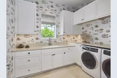 2075 Gordon Dr E, Naples, FL 34102 - Photo 22