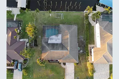 1041 N Waterway Dr, Fort Myers, FL 33919 - Photo 4